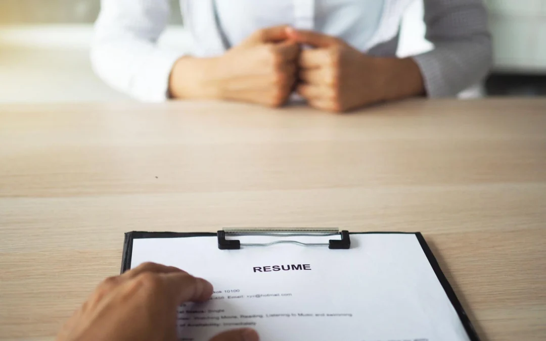 10 Common Security Guard Interview Questions [With Answers]