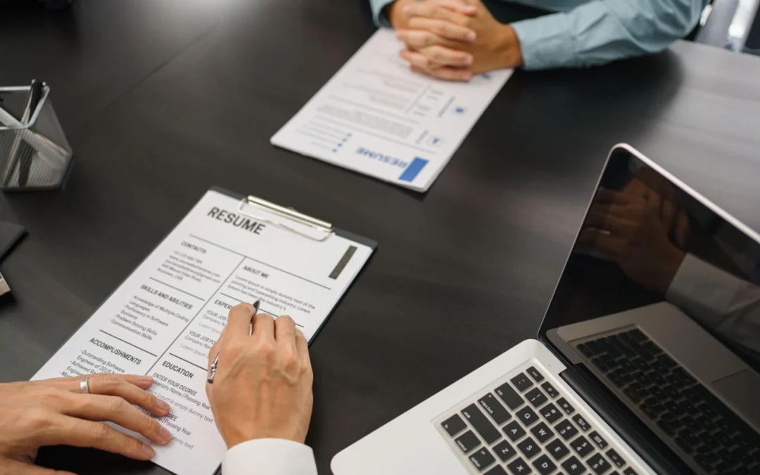 What to Include in a Security Guard Job Description [With Templates]